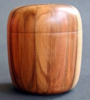 Red Heart Leatherwood Tea Box II - 
	Another example of a stunning piece of Red Heart Leatherwood. Fantast